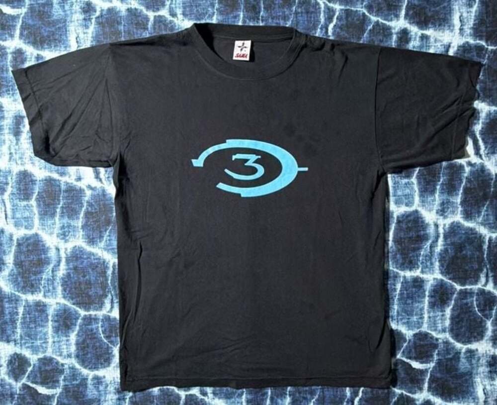Vintage Halo 3 Xbox Promo Logo Graphic T-Shirt